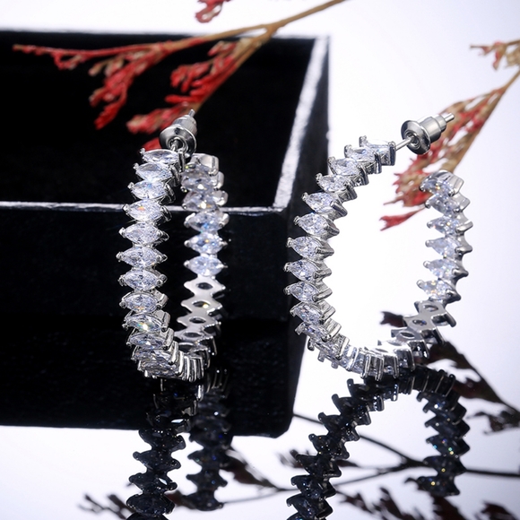 Sliver diamond earrings - Picture 6 of 9